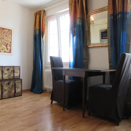 Le Debarcadere * سان سولبيس